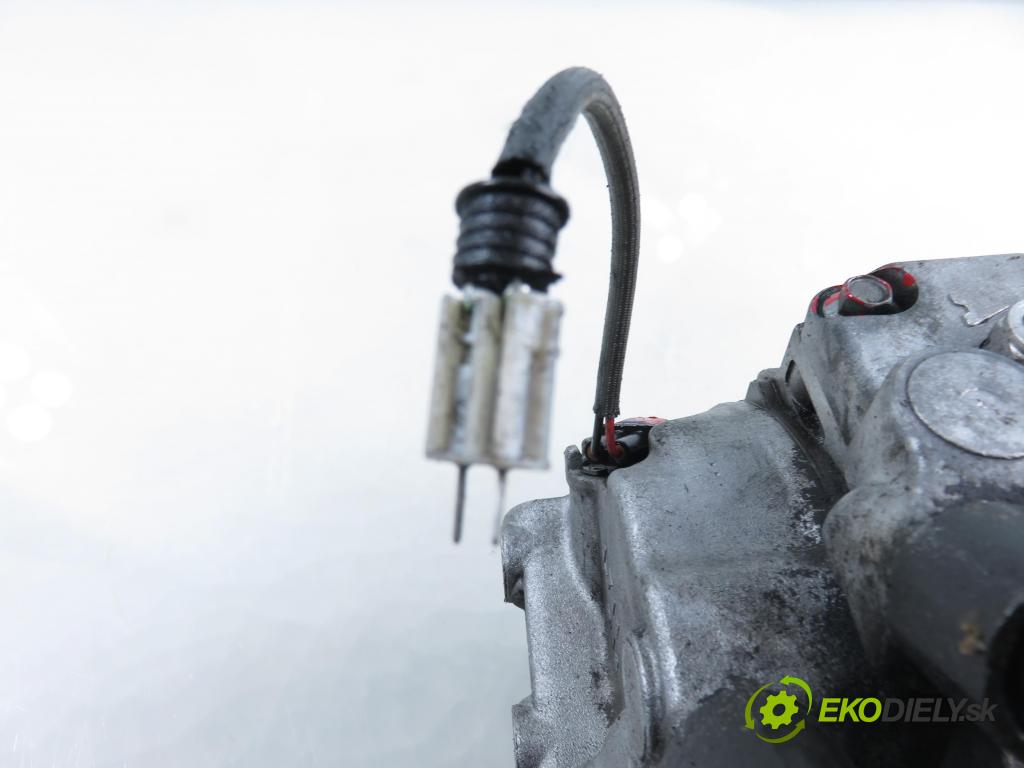 BMW 7 (E65, E66, E67) SEDAN 2003 190,00 740 d- M67 D39 (398D1) 3901,00 KOMPRESOR: klimatizace  (Kompresor klimatizace)