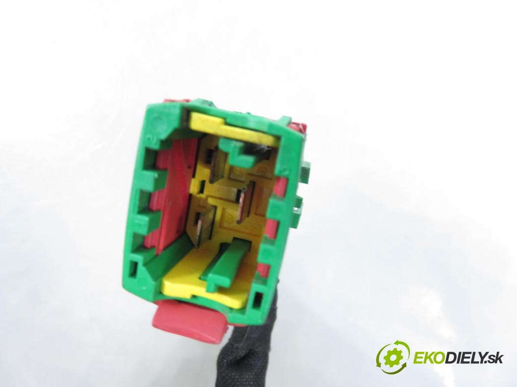 CITROEN C8 (EA_, EB_) MINIVAN 2005 0,00 2.0 HDi - RHT (DW10ATED4) 1997,00 spinačka 36353100 ; 9648445180 (Spínacia skrinka)