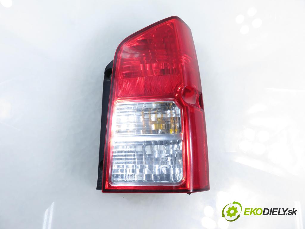 NISSAN PATHFINDER III (R51) TERENOWY 2007 198,00 4.0 4WD 269 - VQ40DE 3954,00 Svetlo pravé zadné