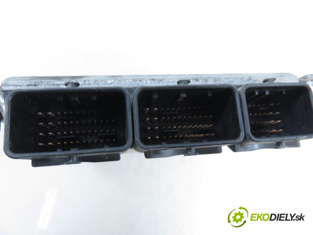 RENAULT TRAFIC II Skrzynia (FL) FURGON 2002 74,00 1.9 dCi 100 - F9Q 760 1870,00 Riadiaca jednotka Motor 8200051608 ; 8200118526 ; 0281010632