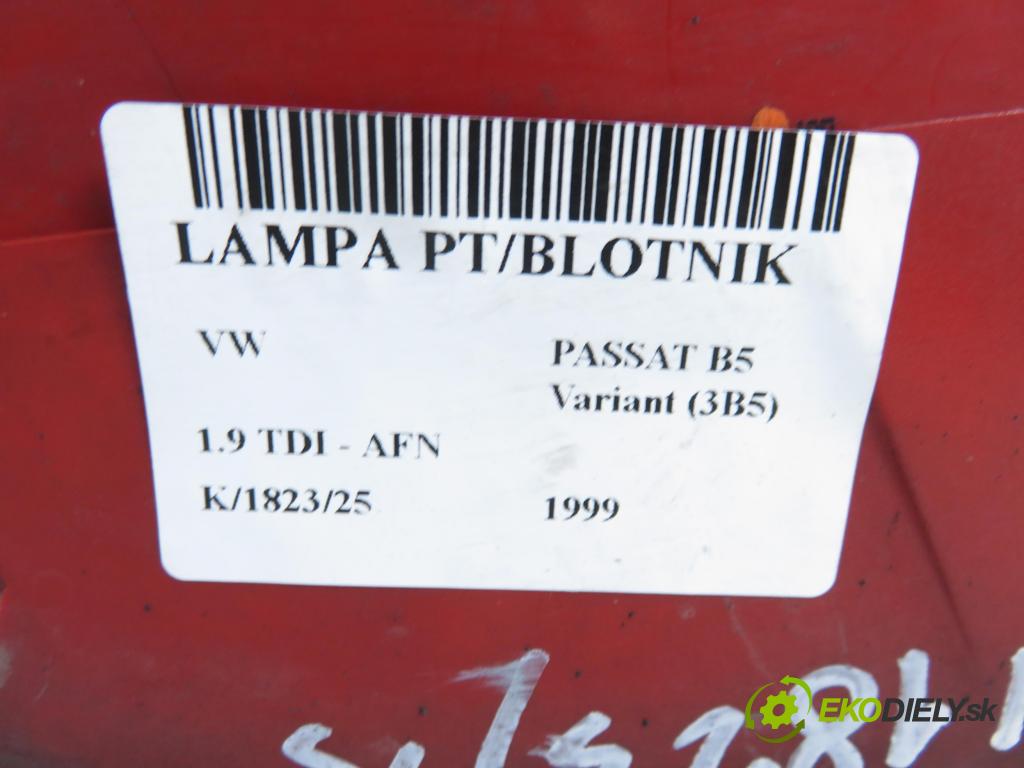 VW PASSAT B5 Variant (3B5) KOMBI 1999 81,00 1.9 TDI 110 - AFN 1896,00 Svetlo pravé zadné 3B9945112F