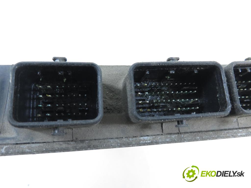 RENAULT KANGOO (KC0/1_) MINIVAN 2004 60,00 1.5 dCi 80 - K9K 702 1461,00 Riadiaca jednotka Motor 8200331477 ; 8200374247
