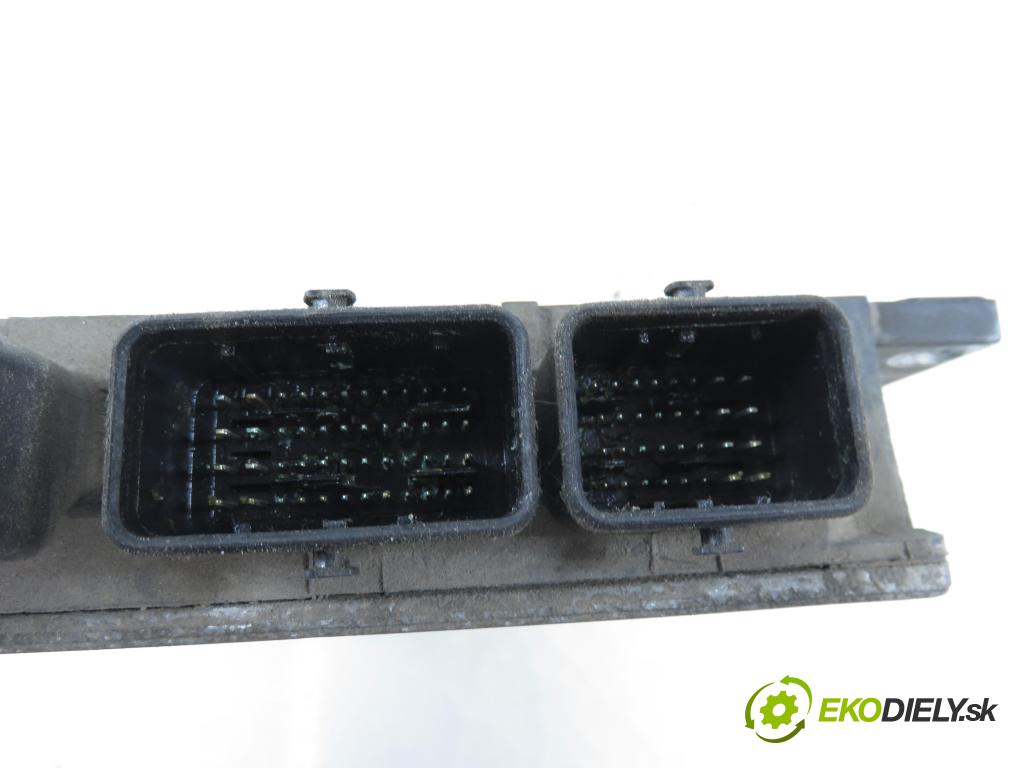 RENAULT KANGOO (KC0/1_) MINIVAN 2004 60,00 1.5 dCi 80 - K9K 702 1461,00 Riadiaca jednotka Motor 8200331477 ; 8200374247