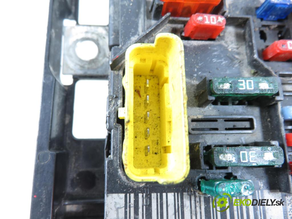 PEUGEOT 207 (WA_, WC_) HB 2007 54,00 1.4 - KFV (TU3A) 1360,00 MODUL BSM 9661708280