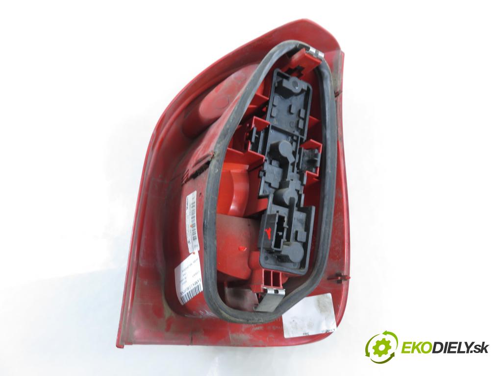 CITROEN XSARA PICASSO (N68) MINIVAN 2004 80,00 1.6 HDi 109 - 9HY (DV6TED4) 1560,00 Svetlo ľavé zadné 9650005880