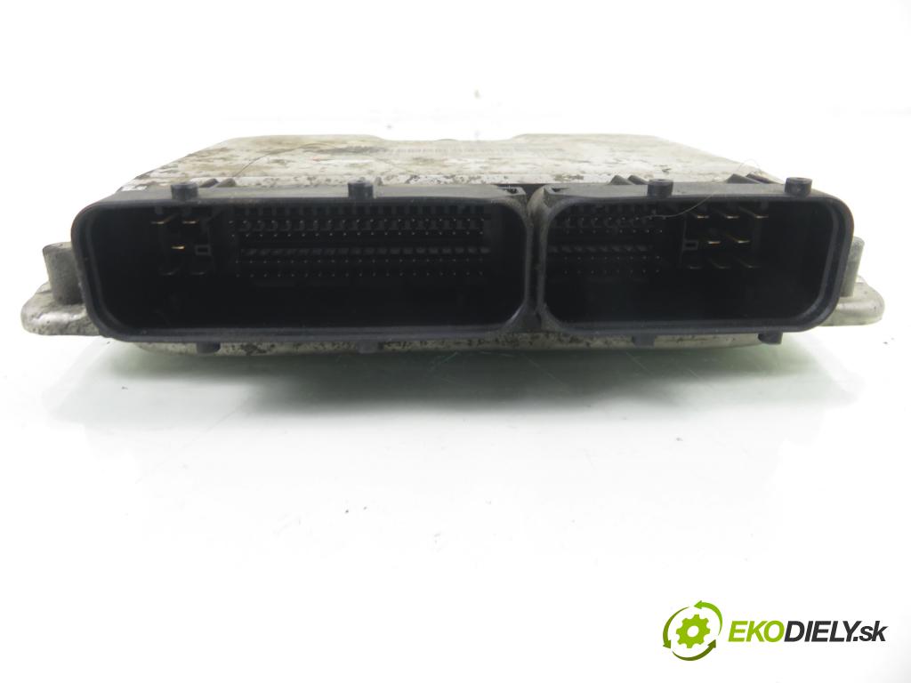 VW GOLF IV (1J1) HB 2000 81,00 1.9 TDI 110 - ASV 1896,00 Riadiaca jednotka Motor 038906012AP ; 0281010126