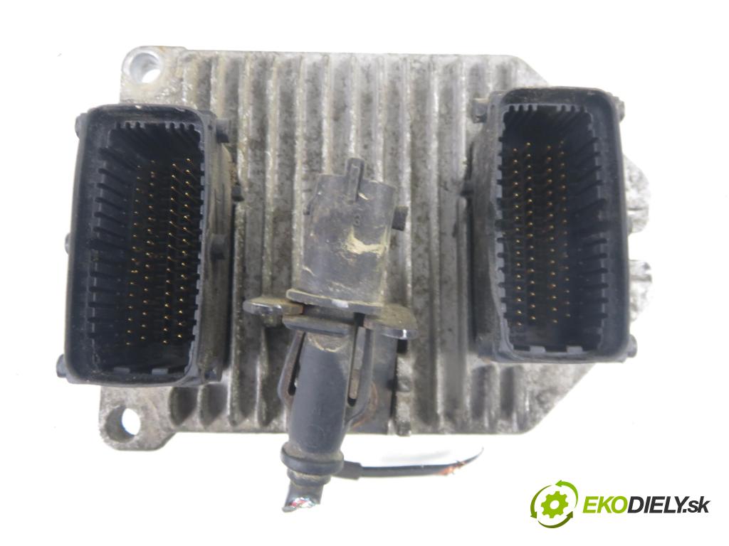 OPEL ZAFIRA A Nadwozie Wielkopojemne (MPV) (T98)  MINIVAN 2002 92,00 1.8 16V 125 - Z 18 XE 1796,00 Riadiaca jednotka Motor 09158726 ; S0100510