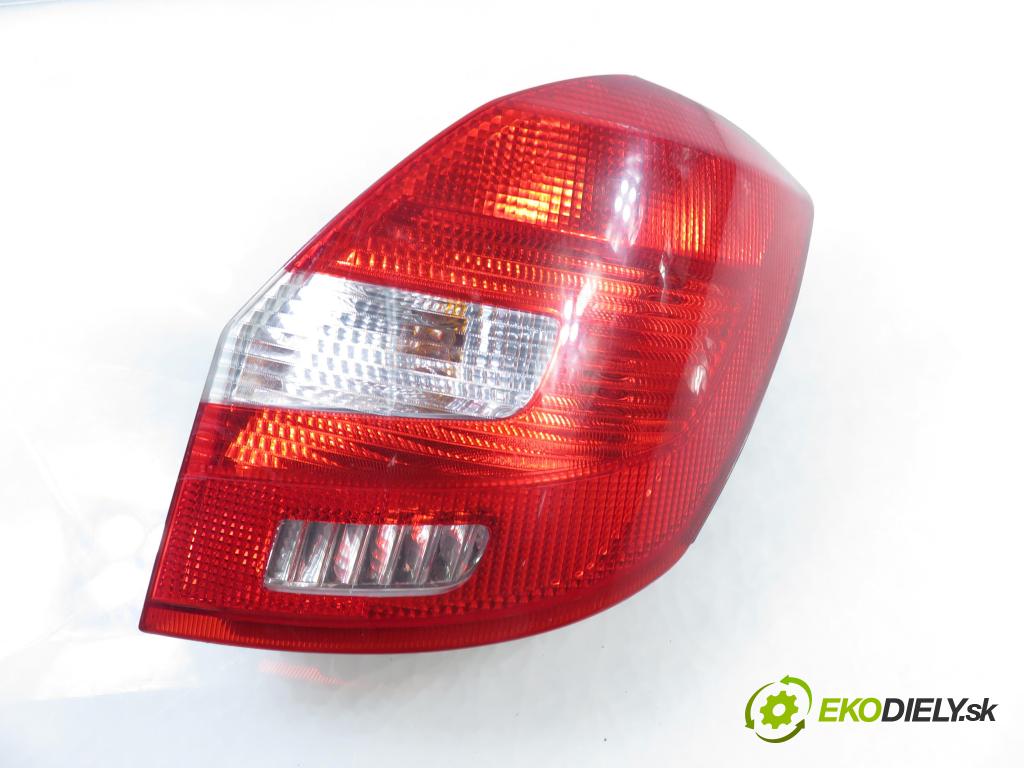 SKODA FABIA II Combi (545) KOMBI 2011 77,00 1.2 TSI - CBZB 1197,00 Svetlo pravé zadné 5J6945096