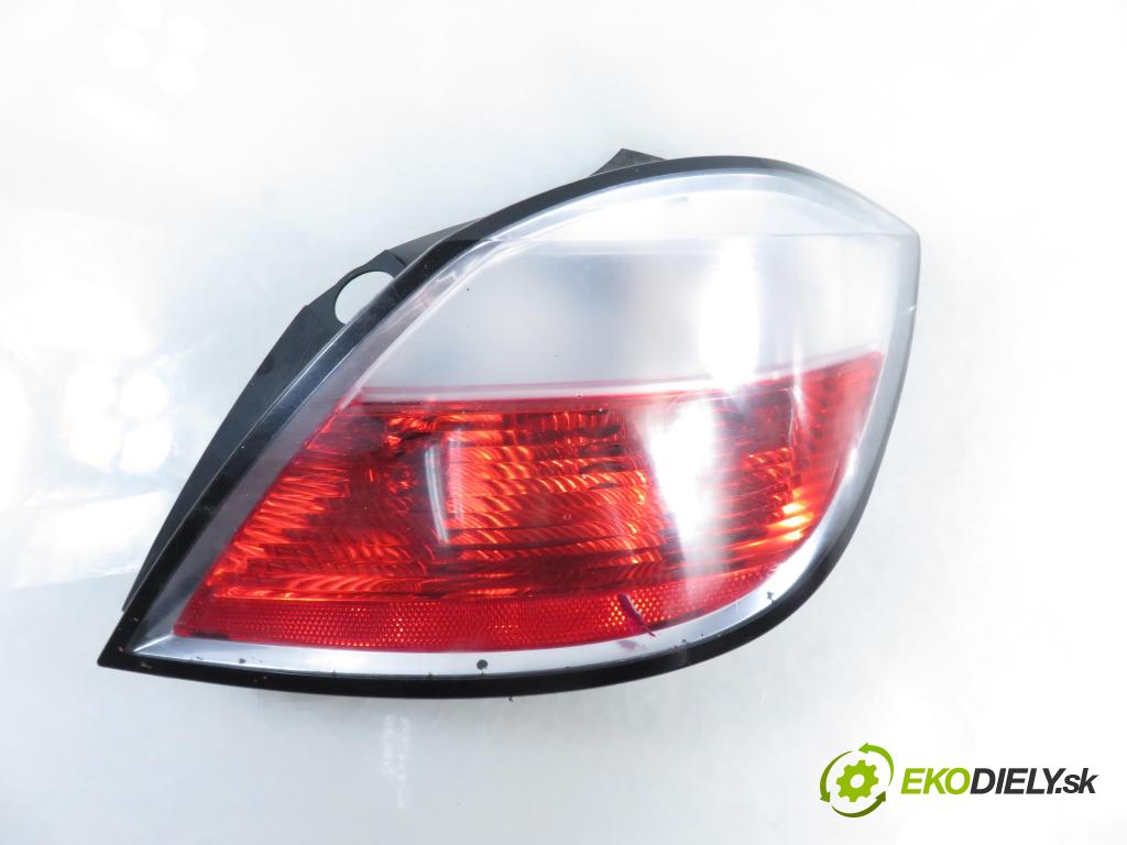 OPEL ASTRA H (A04) HB 2006 88,00 1.9 CDTI - Z 19 DT 1910,00 Svetlo pravé zadné 