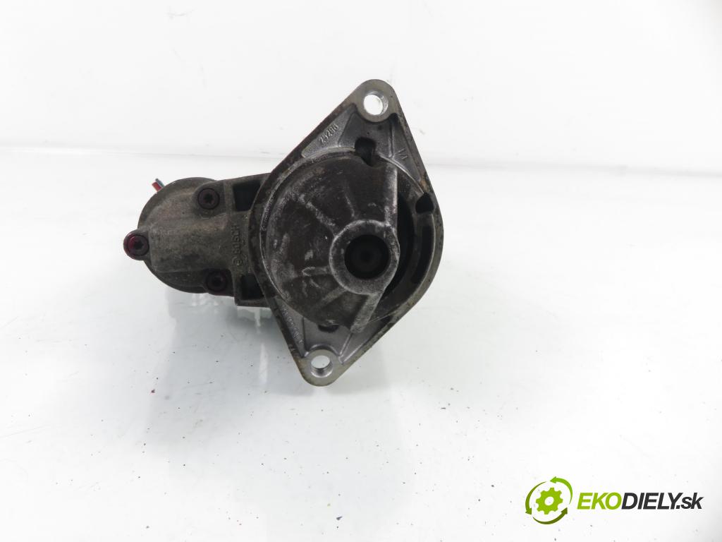 OPEL CORSA C (X01) HB 2001 43,00 1.0 12V 58 - Z 10 XE 973,00 Štartér 0001107402 (Štartér)