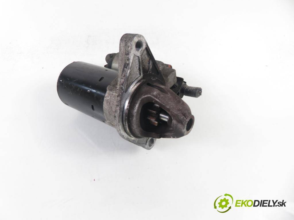 PEUGEOT 107 (PM_, PN_) HB 2006 50,00 1.0 68 - CFB (1KR) 998,00 Štartér 281000Q021 ; 0001107439 (Štartér)