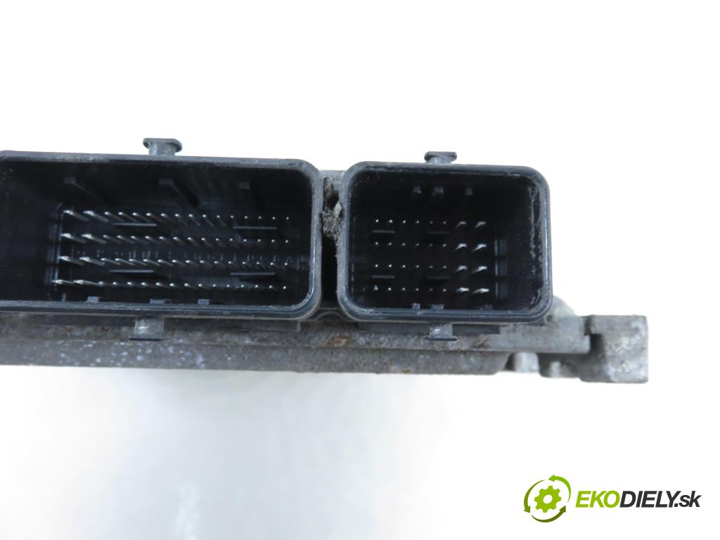 RENAULT MASTER III Platforma / podwozie (EV, HV, UV) KABINA/PLATFORMA 2016 120,00 2.3 dCi 165 FWD - M9T 702 2298,00 řídící jednotka motora 237105093R ; 237104246R ; S180193133A