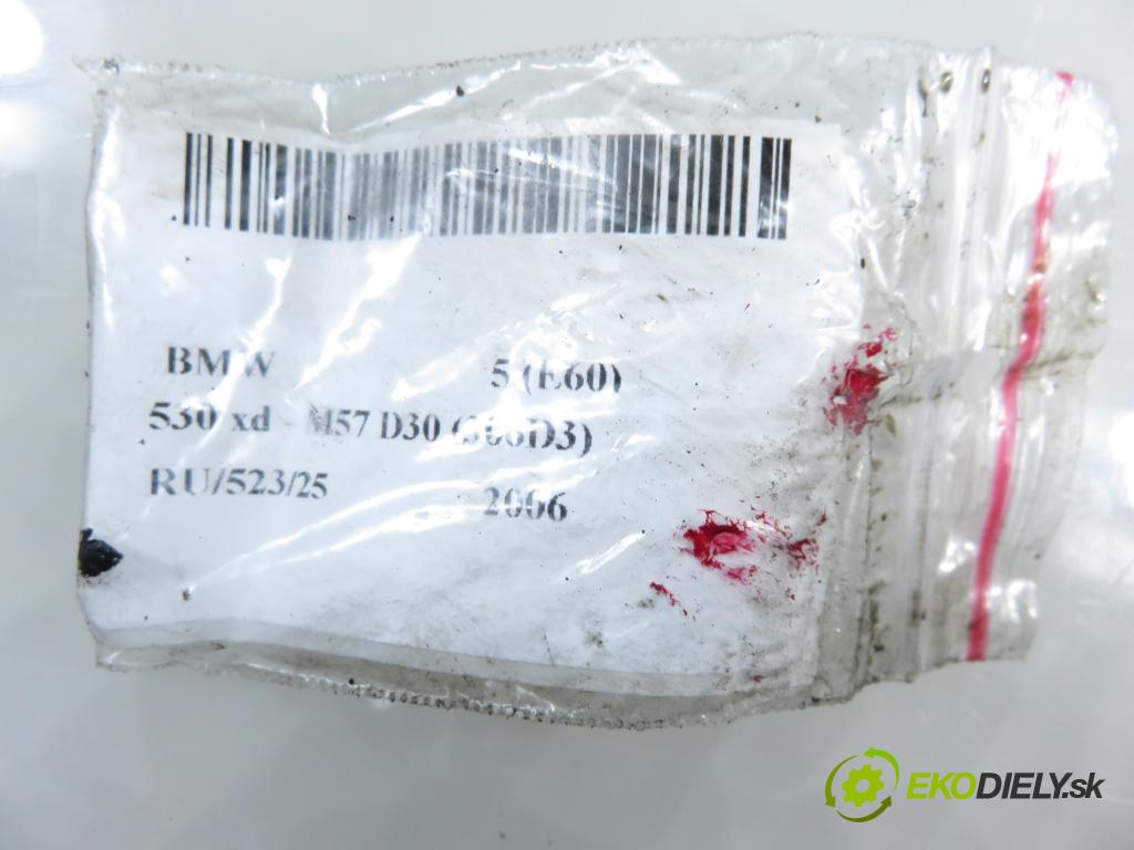 BMW 5 (E60) SEDAN 2006 170,00 530 xd 231 - M57 D30 (306D3) 2993,00 vstrekovač 0445115048 ; 7792721 (Vstrekovač paliva)