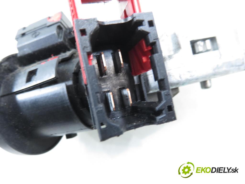 RENAULT MASTER III Platforma / podwozie (EV, HV, UV) KABINA/PLATFORMA 2016 120,00 2.3 dCi 165 FWD - M9T 702 2298,00 spinačka 8200405701F ; N0502060 (Spínacia skrinka)