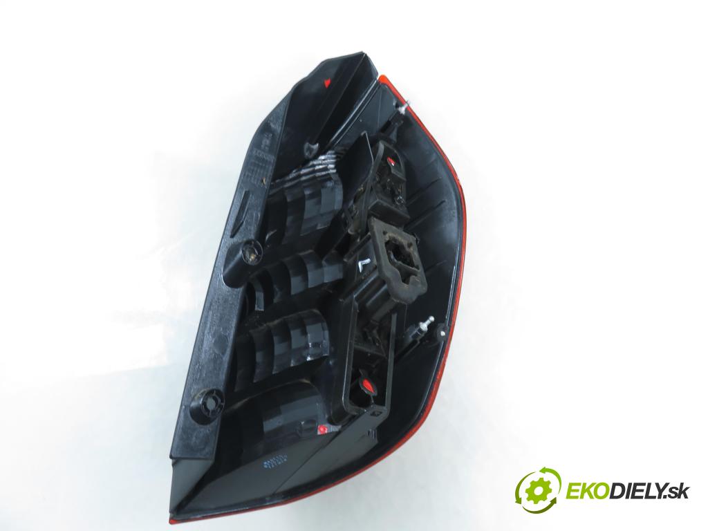 RENAULT GRAND SCENIC II (JM0/1_) MINIVAN 2004 99,00 2.0 135 - F4R 771 1998,00 světlo levé zadní