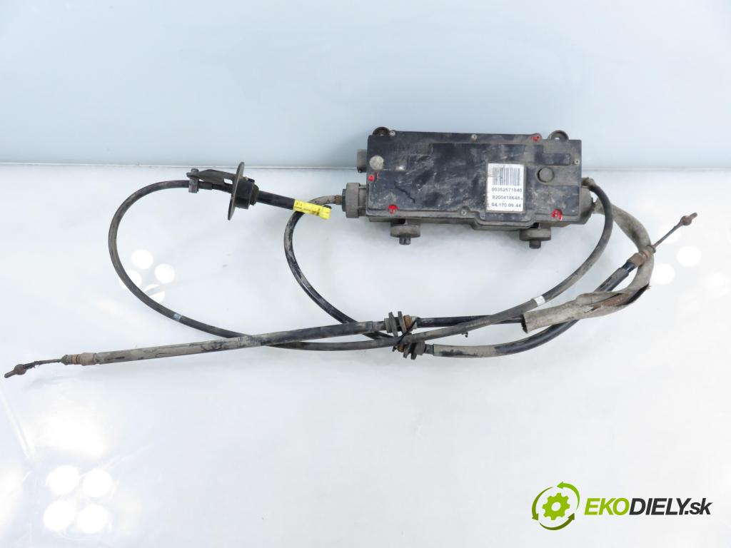 RENAULT GRAND SCENIC II (JM0/1_) MINIVAN 2004 99,00 2.0 135 - F4R 771 1998,00 BRZDA: ručně elektrický 8200418648