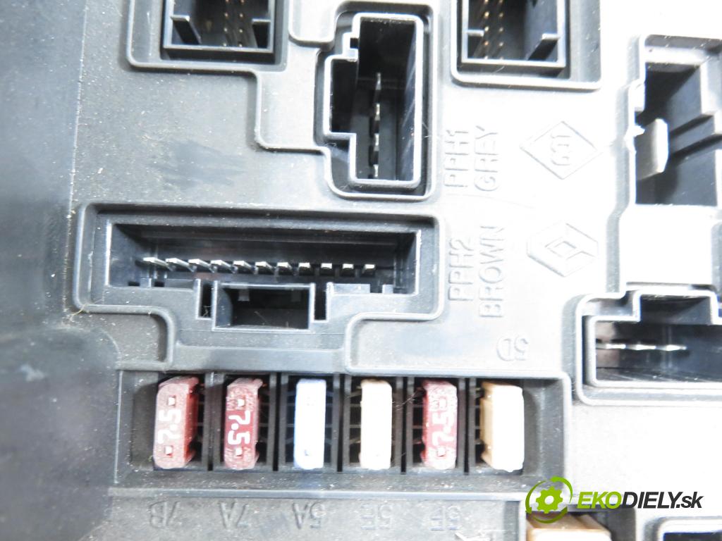 RENAULT GRAND SCENIC II (JM0/1_) MINIVAN 2004 99,00 2.0 135 - F4R 771 1998,00 riadiaca jednotka / MODUL INNE: 8200306032A ; S118399200D
