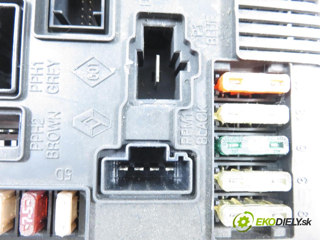 RENAULT GRAND SCENIC II (JM0/1_) MINIVAN 2004 99,00 2.0 135 - F4R 771 1998,00 riadiaca jednotka / MODUL INNE: 8200306032A ; S118399200D