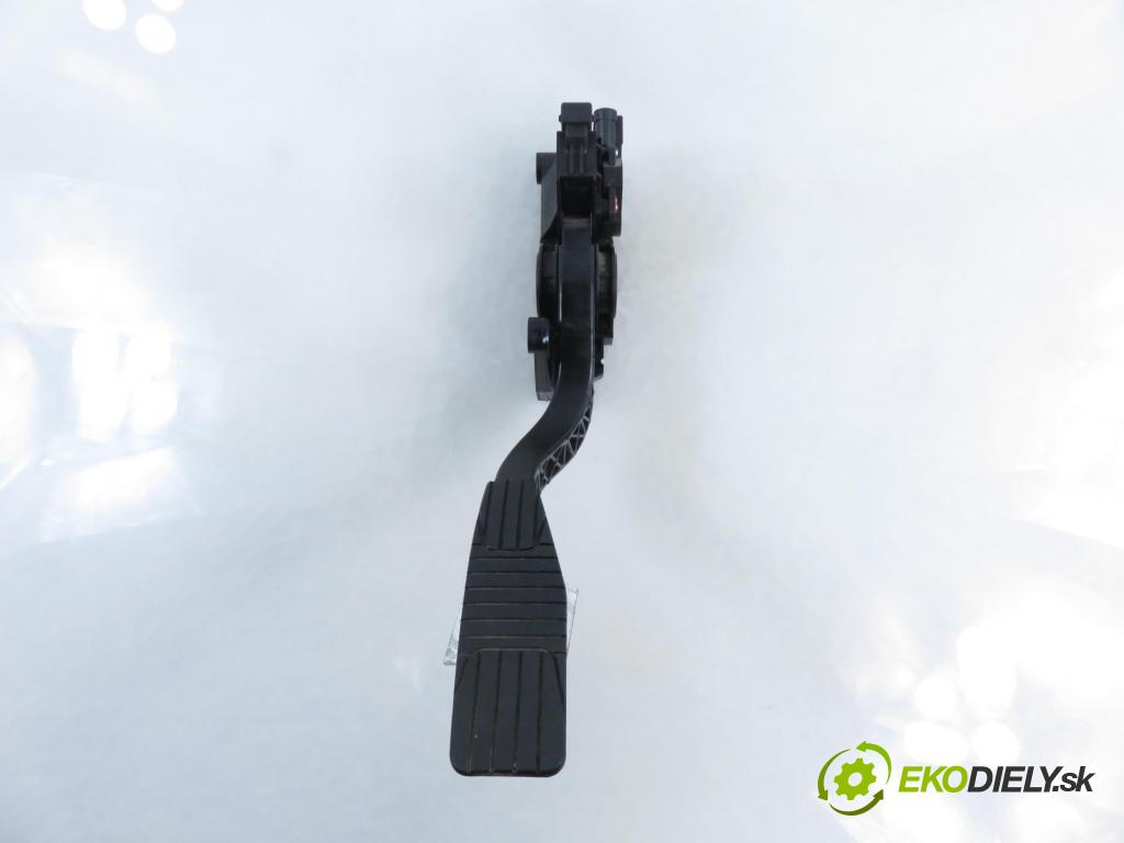 OPEL ANTARA A (L07) SUV 2007 110,00 2.0 CDTI 150 - Z 20 DMH 1991,00 Potenciometer plynu 96625893 (Potenciometer plynového pedálu)