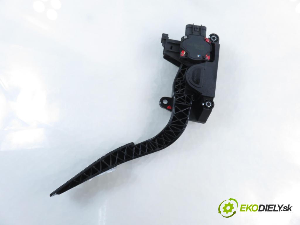 OPEL ANTARA A (L07) SUV 2007 110,00 2.0 CDTI 150 - Z 20 DMH 1991,00 Potenciometer plynu 96625893 (Potenciometer plynového pedálu)