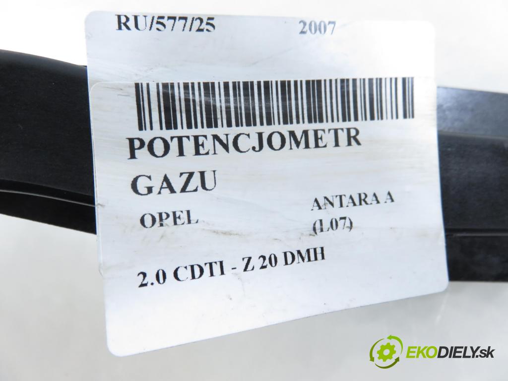 OPEL ANTARA A (L07) SUV 2007 110,00 2.0 CDTI 150 - Z 20 DMH 1991,00 Potenciometer plynu 96625893 (Potenciometer plynového pedálu)