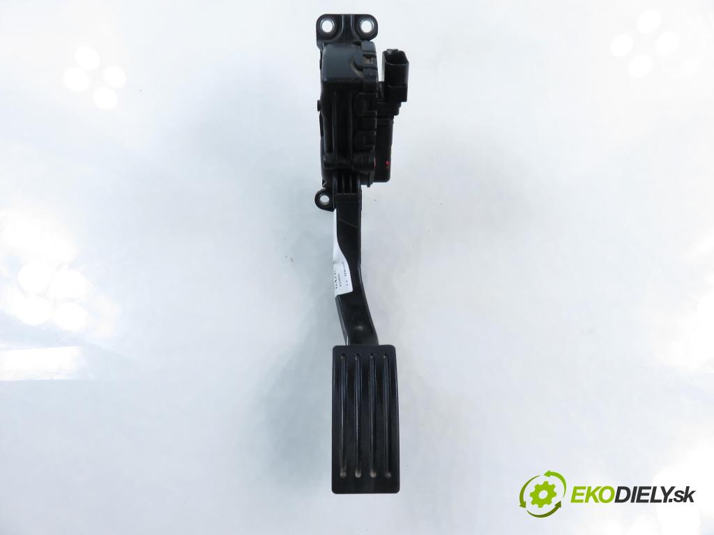 FORD FOCUS II sedan (DB_, FCH, DH) SEDAN 2005 74,00 1.6 - HWDB 1596,00 Potenciometer plynu 4M519F836CH ; 6PV00864100 (Potenciometer plynového pedálu)