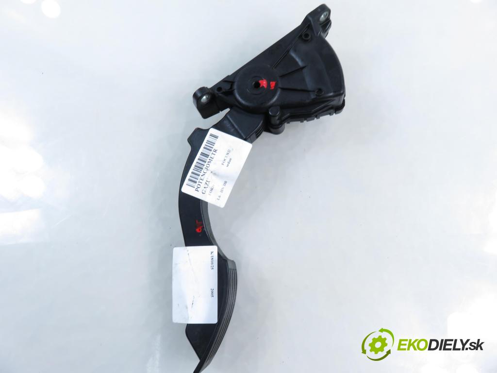 FORD FOCUS II sedan (DB_, FCH, DH) SEDAN 2005 74,00 1.6 - HWDB 1596,00 Potenciometer plynu 4M519F836CH ; 6PV00864100 (Potenciometer plynového pedálu)