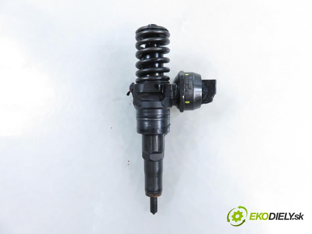 VW PASSAT B5.5 Variant (3B6) KOMBI 2002 74,00 1.9 TDI PD 101 - AVB 1896,00 Vstrekovač 038130073AJ ; 0414720037 (Vstrekovač paliva)