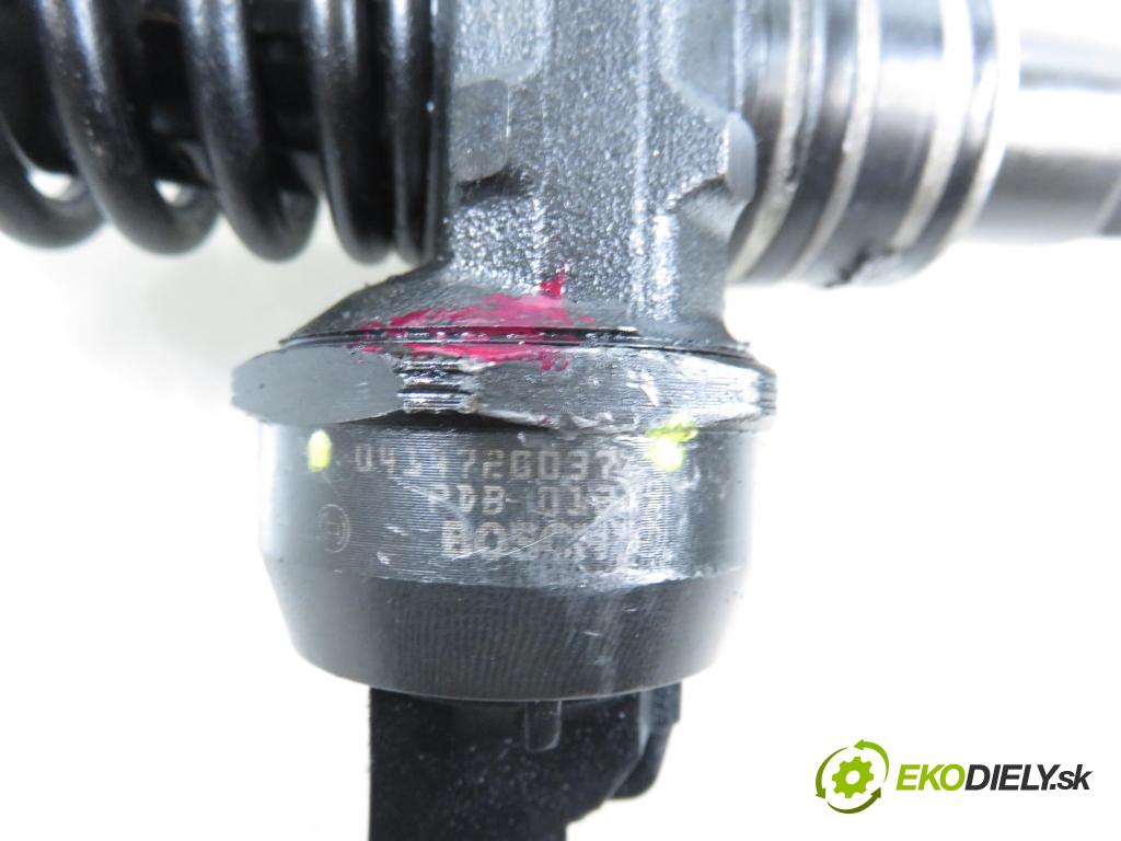 VW PASSAT B5.5 Variant (3B6) KOMBI 2002 74,00 1.9 TDI PD 101 - AVB 1896,00 Vstrekovač 038130073AJ ; 0414720037 (Vstrekovač paliva)