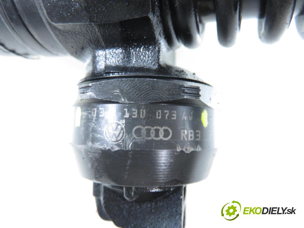 VW PASSAT B5.5 Variant (3B6) KOMBI 2002 74,00 1.9 TDI PD 101 - AVB 1896,00 Vstrekovač 038130073AJ ; 0414720037 (Vstrekovač paliva)