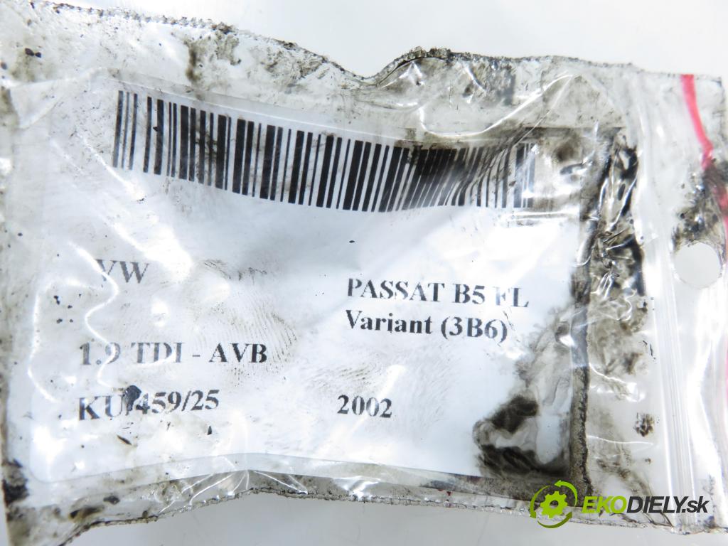 VW PASSAT B5.5 Variant (3B6) KOMBI 2002 74,00 1.9 TDI PD 101 - AVB 1896,00 Vstrekovač 038130073AJ ; 0414720037 (Vstrekovač paliva)