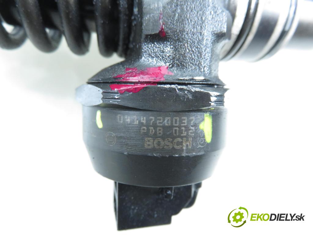 VW PASSAT B5.5 Variant (3B6) KOMBI 2002 74,00 1.9 TDI PD 101 - AVB 1896,00 Vstrekovač 038130073AJ ; 0414720037 (Vstrekovač paliva)
