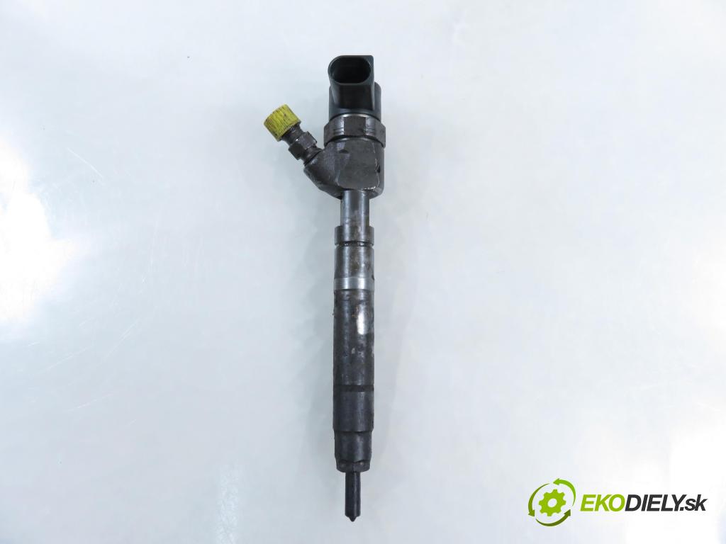 MERCEDES-BENZ KLASA C (W203) SEDAN 2003 85,00 C 200 CDI 116 - OM 611.962 2148,00 vstrekovač 6110701787 ; 0986435062 (Vstrekovač paliva)