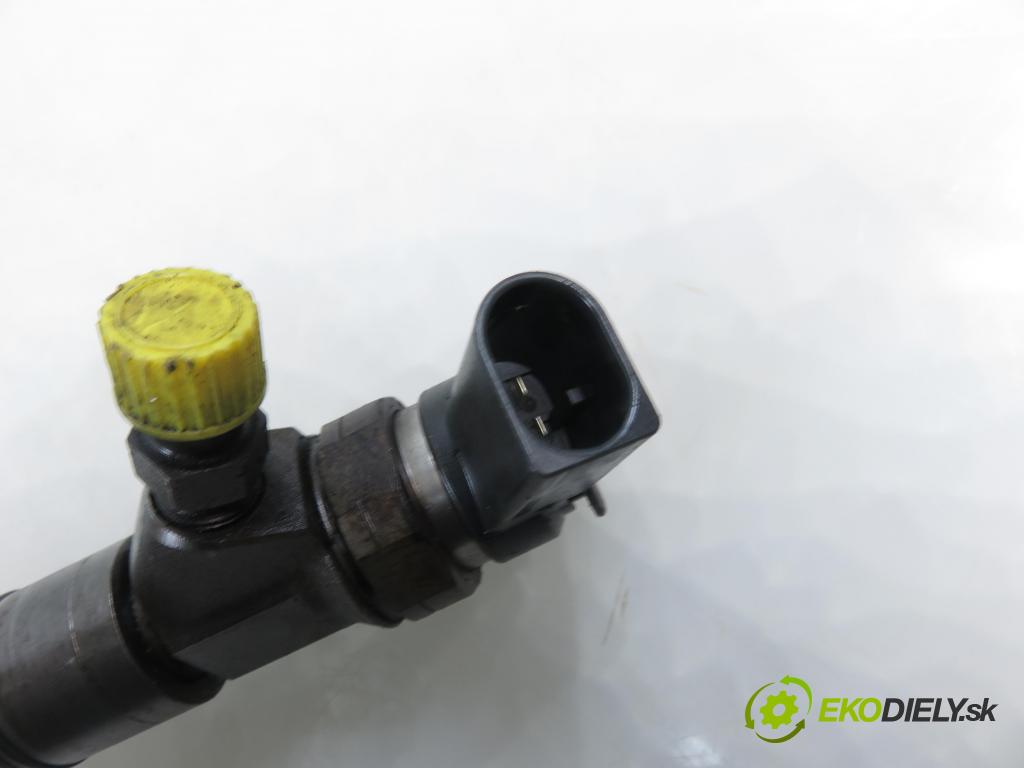 BMW 3 Compact (E46) HB 2003 110,00 320 td 150 - M47 D20 (204D4) 1995,00 vstrekovač 0445110131 ; 7789661 (Vstrekovač paliva)