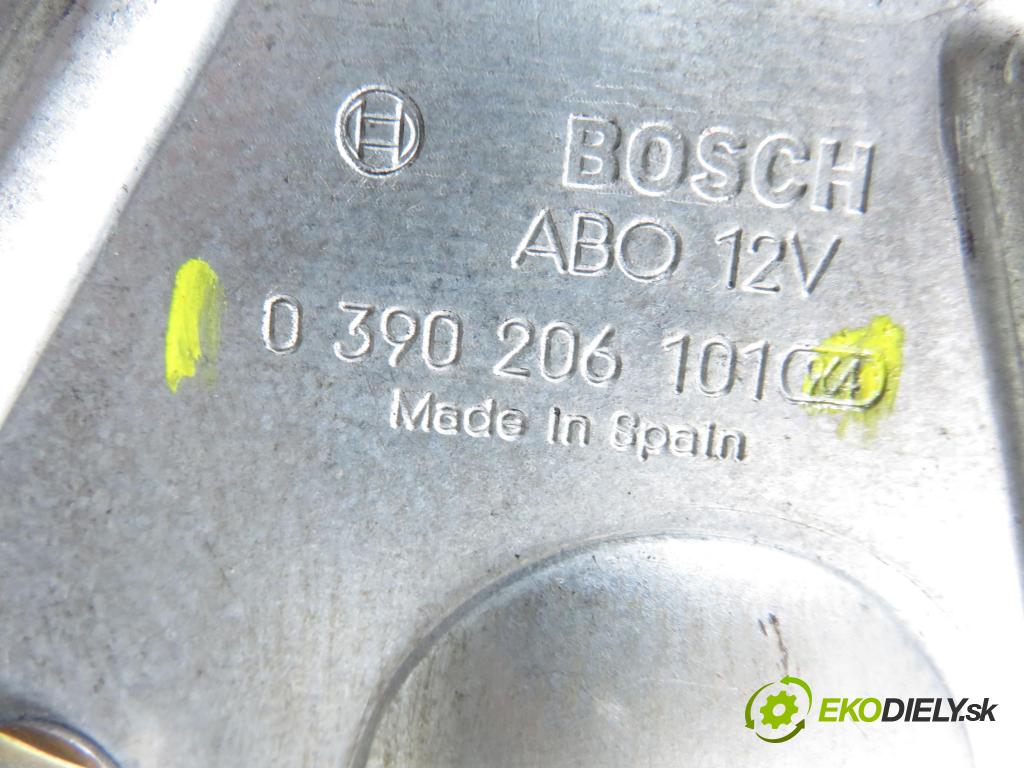 RENAULT KANGOO (KC0/1_) MINIVAN 2004 60,00 1.5 dCi 80 - K9K 702 1461,00 motorek stěrače ZADNÍ: 0390206101 ; 7700308806