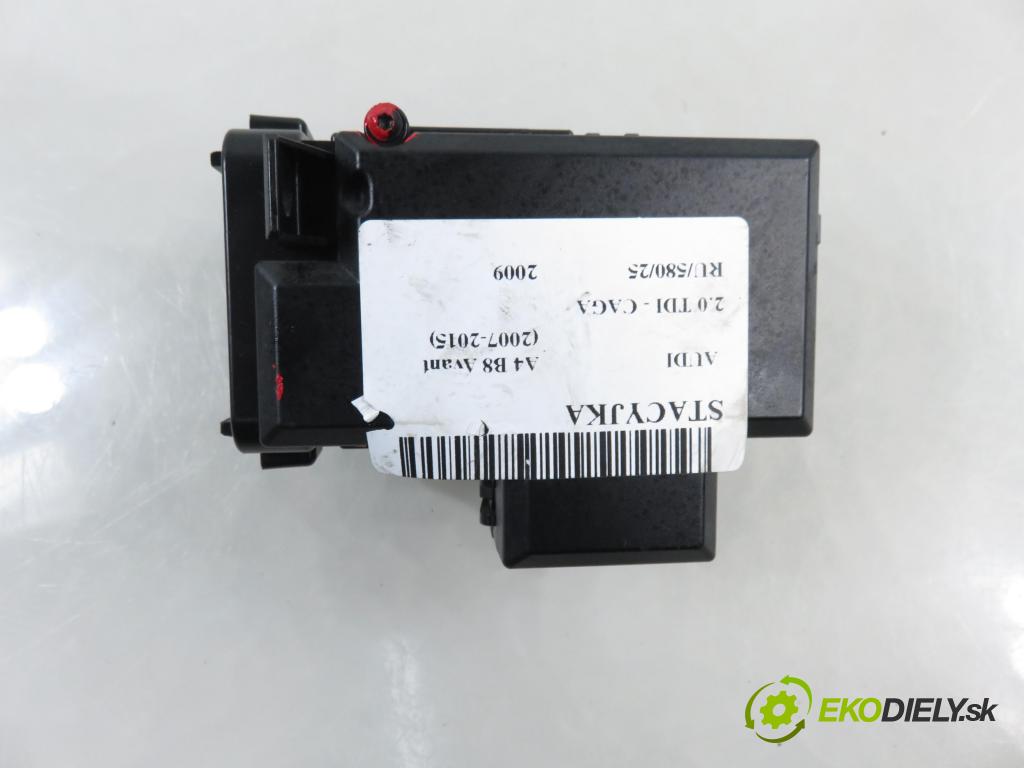 AUDI A4 Avant (8K5, B8) KOMBI 2009 105,00 2.0 TDI - CAGA 1968,00 spinačka 8K0909131D (Spínacia skrinka)