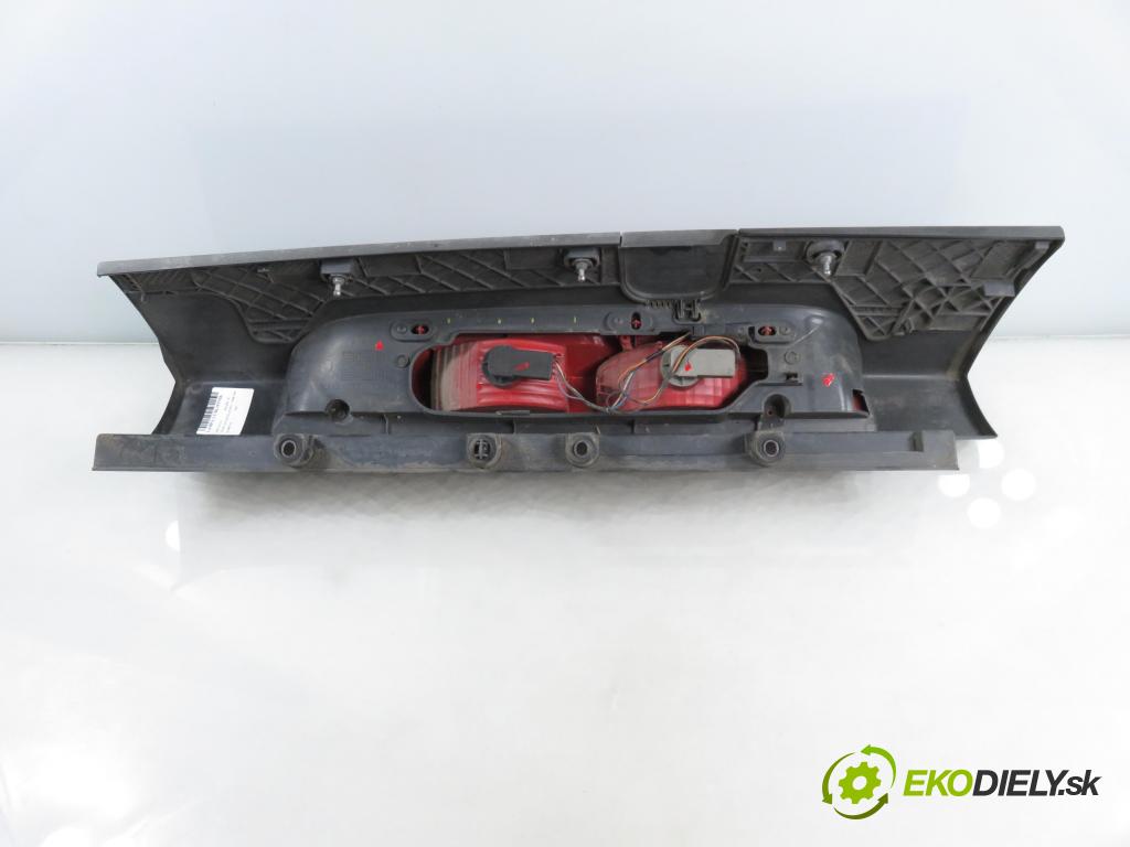 RENAULT TRAFIC II Skrzynia (FL) FURGON 2007 84,00 2.0 dCi 115 - M9R 780 1995,00 Svetlo ľavé zadné 265A60118R ; 93857722