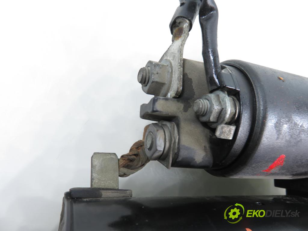 MERCEDES-BENZ KLASA A (W168) HB 2002 70,00 A 170 CDI 95 - OM 668.942 1689,00 startér 0001115008 ; 0051511601 (Startér)