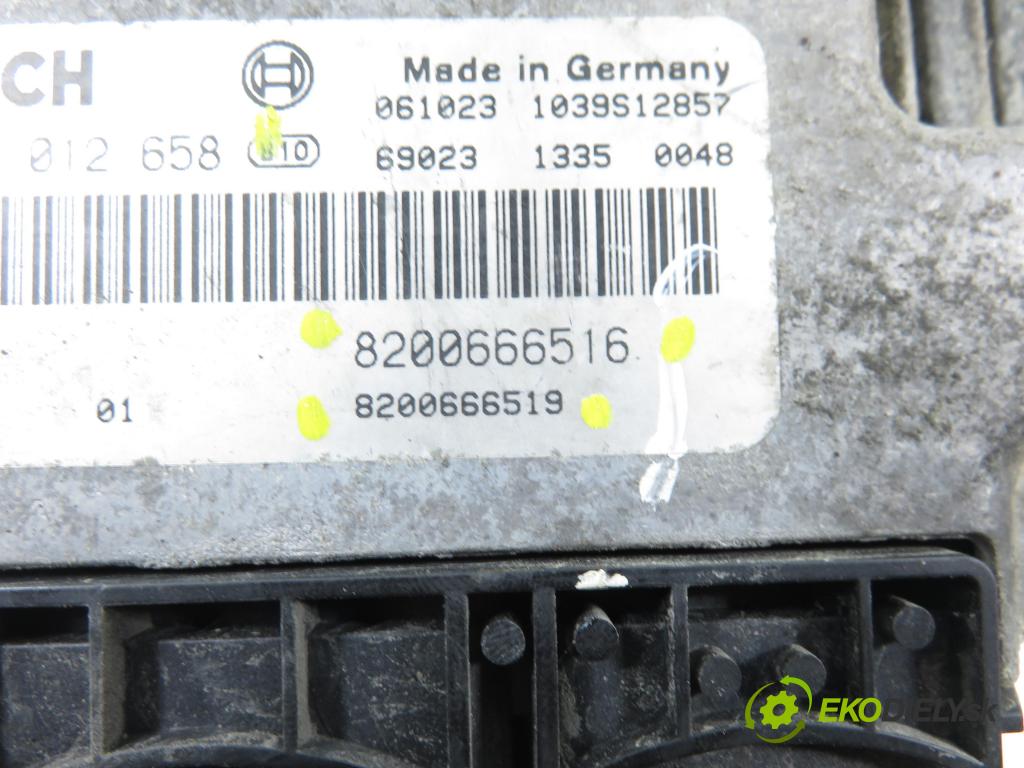RENAULT TRAFIC II Skrzynia (FL) FURGON 2007 84,00 2.0 dCi 115 - M9R 780 1995,00 řídící jednotka motora 8200666516 ; 8200666519 ; 0281012658