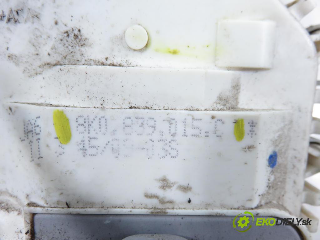 AUDI A4 Avant (8K5, B8) KOMBI 2009 105,00 2.0 TDI - CAGA 1968,00 zámok 8K0839015C