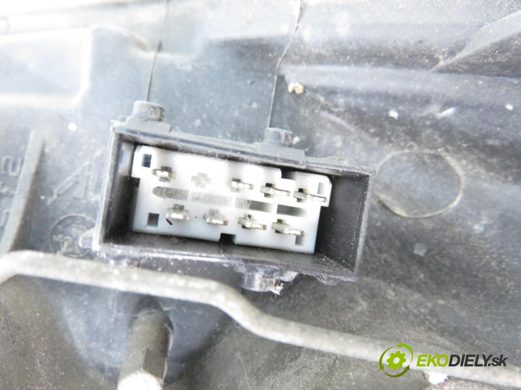 CITROEN C3 I (FC_) HB 2002 50,00 1.4 HDi - 8HZ (DV4TD) 1398,00 Svetlo PP 9680157380