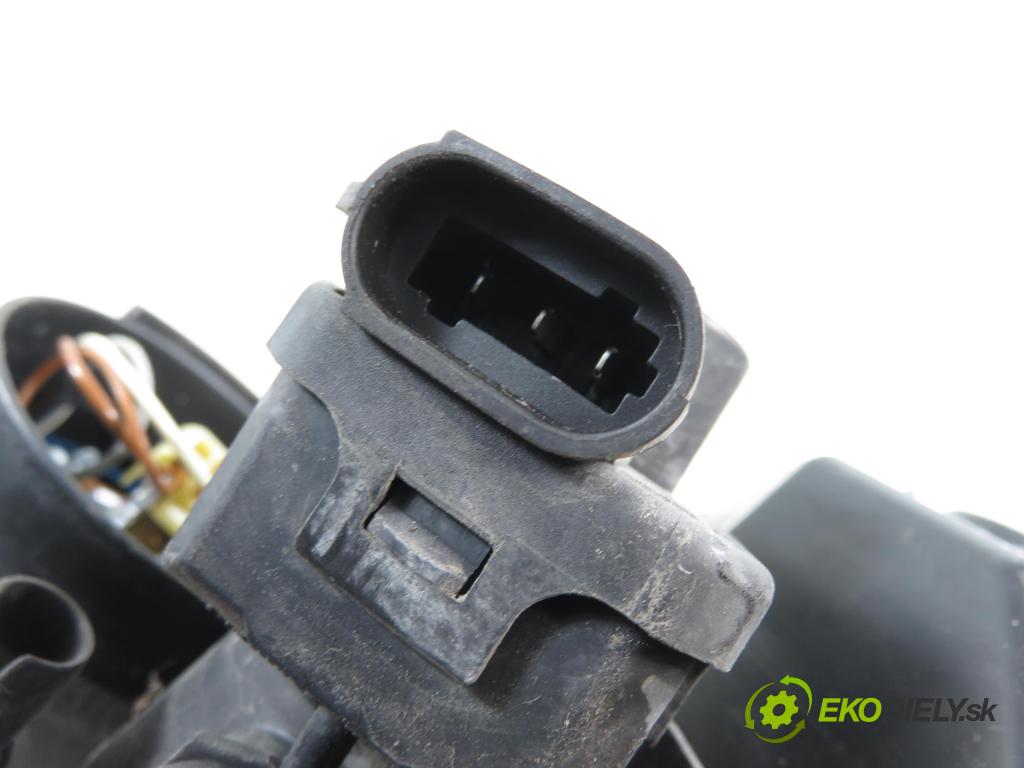 RENAULT CLIO II (BB_, CB_) HB 2003 55,00 1.2 16V 75 - D4F 712 1149,00 světlo PP