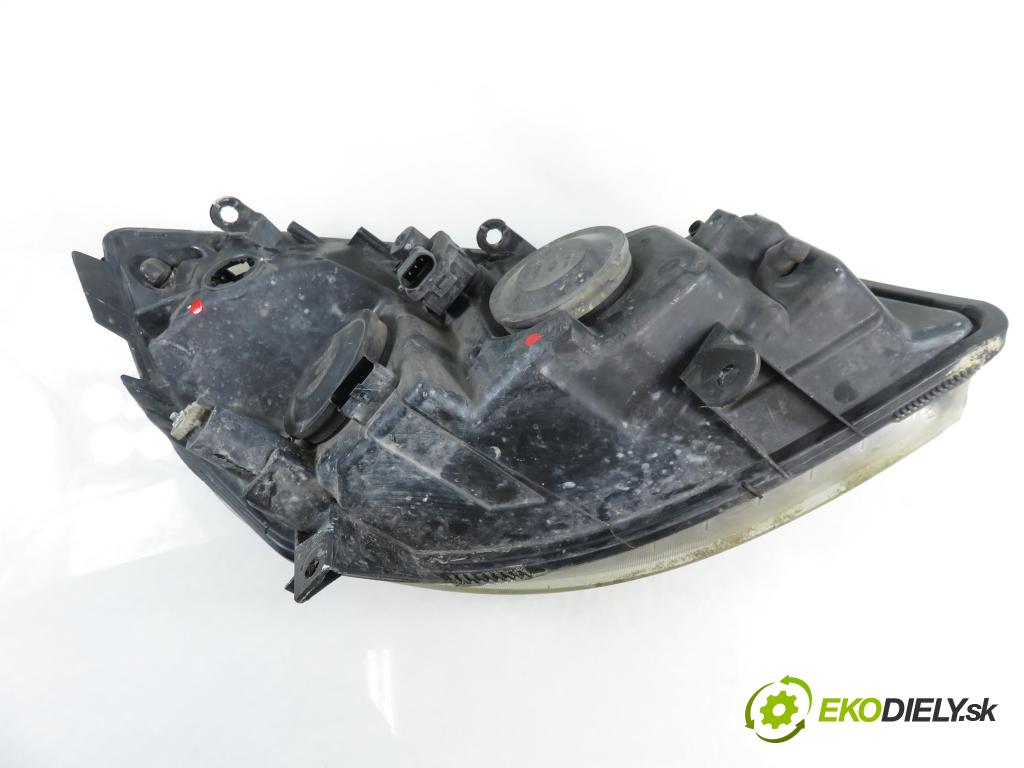 RENAULT SCENIC II (JM0/1_) MINIVAN 2004 88,00 1.9 dCi 120 - F9Q 812 1870,00 Svetlo LP