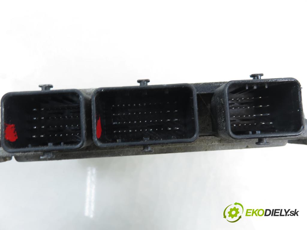 RENAULT KANGOO (KC0/1_) KOMBIVAN 2007 55,00 1.2 16V (KC05, KC06, KC03, KC0T, KC0W, KC1D) - D4F 1149,00 řídící jednotka motora S120201212F ; 8200516963 ; 8200400246