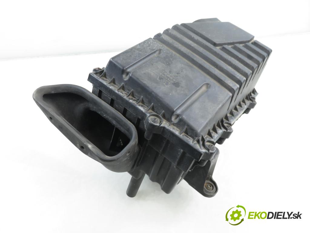 VW PASSAT B6 Variant (3C5) KOMBI 2006 184,00 3.2 FSI 4motion - AXZ 3168,00 Obal filtra vzduchu  (Obal vzduchového filtra)