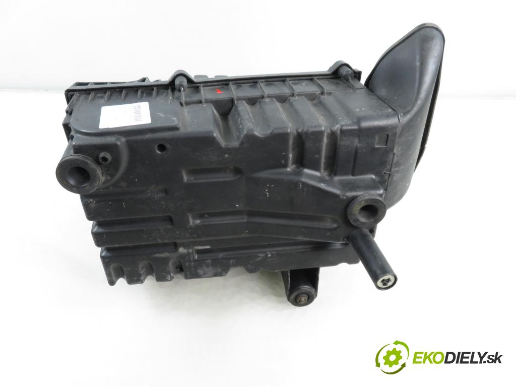 VW PASSAT B6 Variant (3C5) KOMBI 2006 184,00 3.2 FSI 4motion - AXZ 3168,00 Obal filtra vzduchu  (Obal vzduchového filtra)