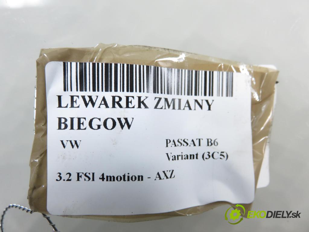 VW PASSAT B6 Variant (3C5) KOMBI 2006 184,00 3.2 FSI 4motion - AXZ 3168,00 ZVEDÁK: 3C1713025B