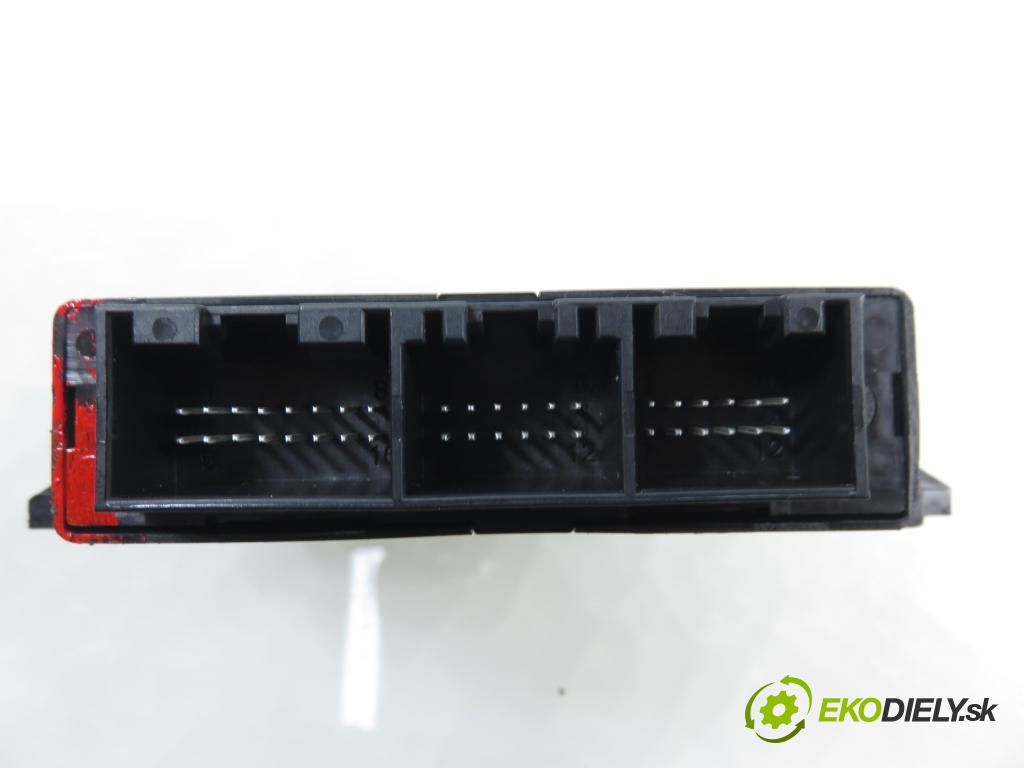 VW PASSAT B6 Variant (3C5) KOMBI 2006 184,00 3.2 FSI 4motion - AXZ 3168,00 MODUL 3C0919283B