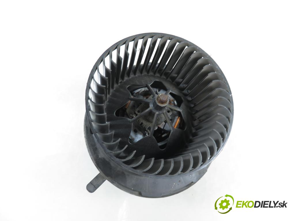 VW PASSAT B6 Variant (3C5) KOMBI 2006 184,00 3.2 FSI 4motion - AXZ 3168,00 Ventilátor vetráku 3C1820015AA ; 3C0907521 ; F011500002