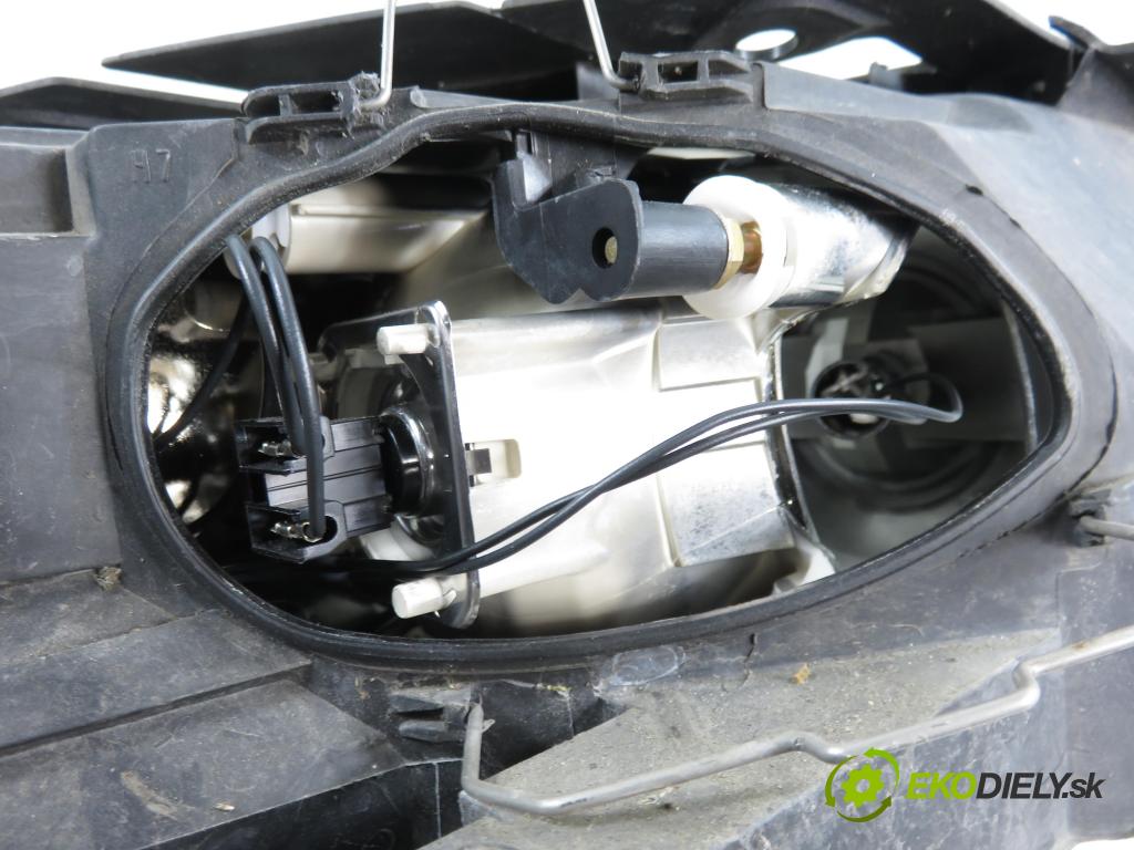 VW PASSAT B6 Variant (3C5) KOMBI 2006 184,00 3.2 FSI 4motion - AXZ 3168,00 Svetlo LP 3D0907391B ; 3C0941751D